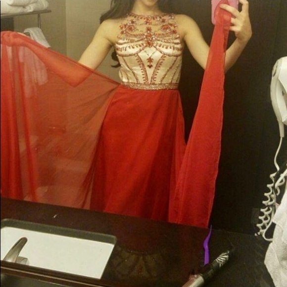 Pageant Gown Red & Gold - Picture 4 of 4