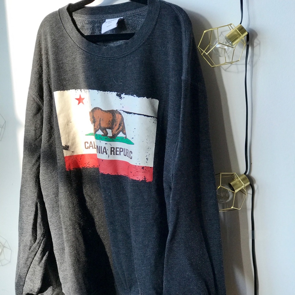 Vintage Grey California Crew Neck (Medium)