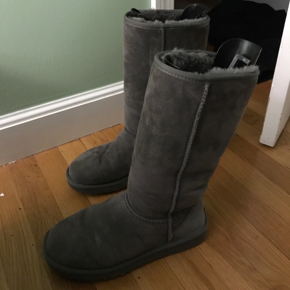 Gray uggs