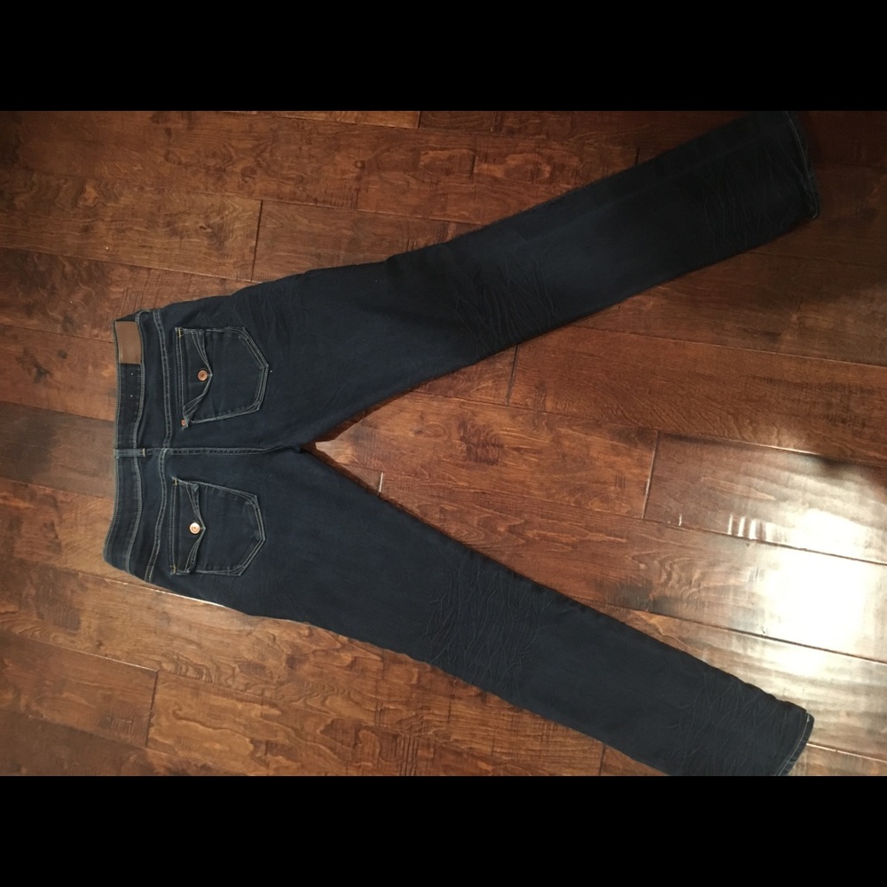 Jeans size 33 fits like an 8 comfy barely worn.