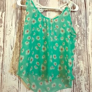 No sleeve flowered tank top