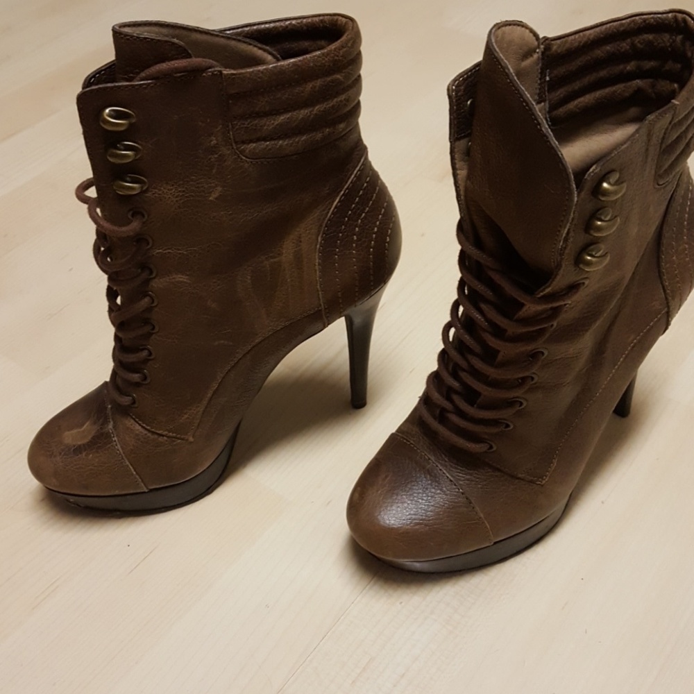 Jessica Simpson boots