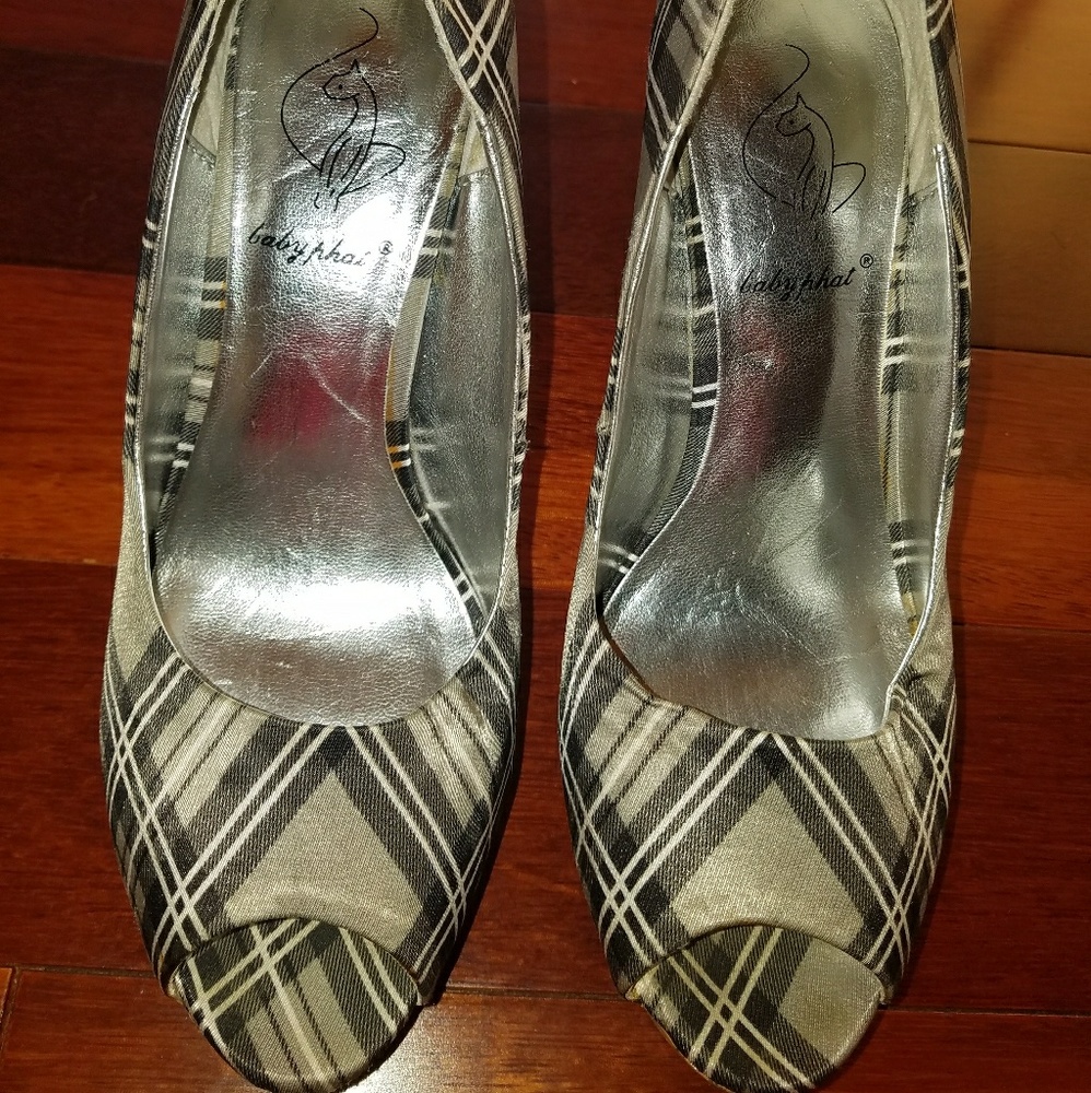Baby Phat plaid satin platform heels size 8