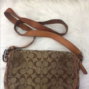 [SOLD] Authentic Coach shoulder bag