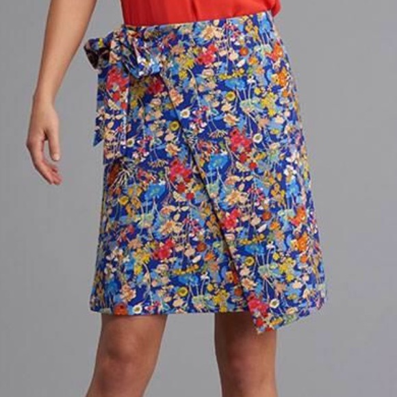 Asymmetrical modern floral faux wrap skirt - Picture 1 of 6