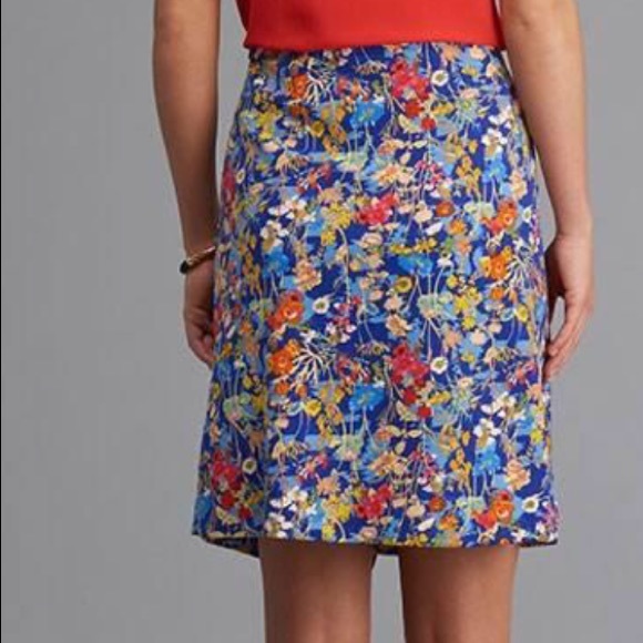 Asymmetrical modern floral faux wrap skirt - Picture 2 of 6