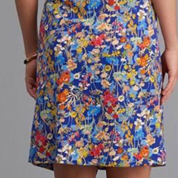 Asymmetrical modern floral faux wrap skirt - Picture 4 of 6