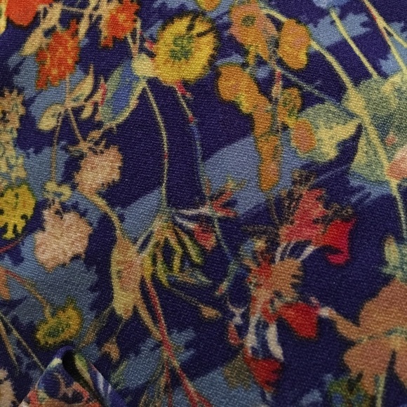 Asymmetrical modern floral faux wrap skirt - Picture 5 of 6