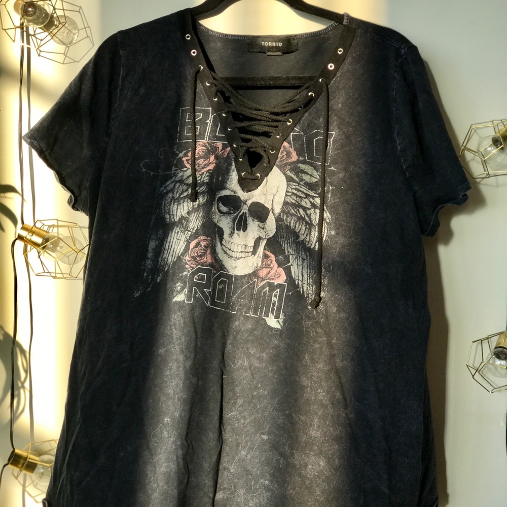 Vintage Biker-T, laced up front