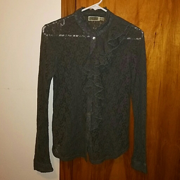 Lace bottom down shirt - Picture 2 of 8