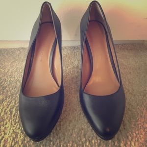 Black Banana Republic pumps