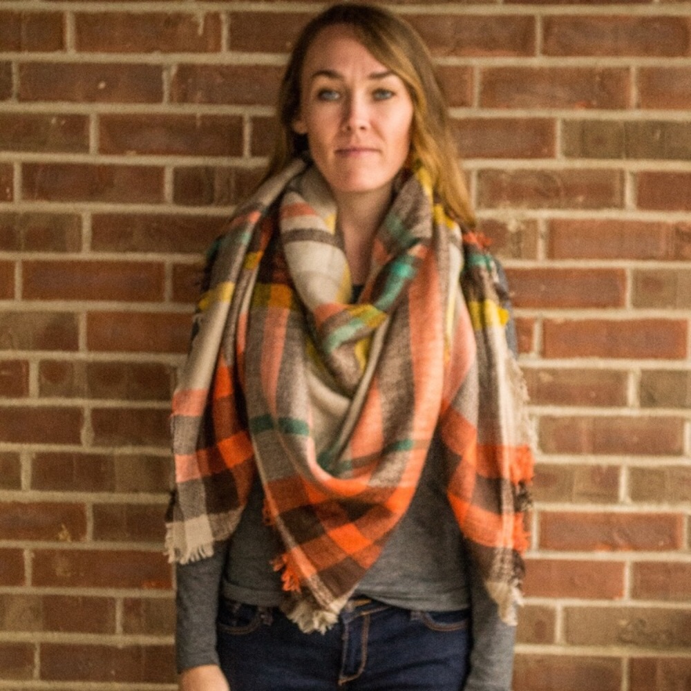 ⚡️$14⚡️Kyoot Klothing blanket scarf.  NWT - Picture 2 of 7
