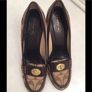 Coach Women's Signature heels: Danna size 8