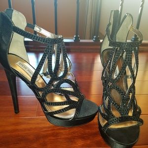 Steve Madden NWOT Black studded heels size 7.5