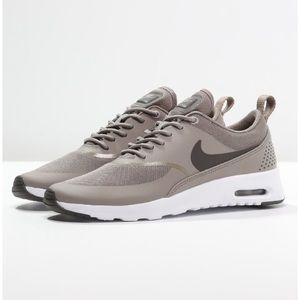 Women’s Nike Air Max Thea
