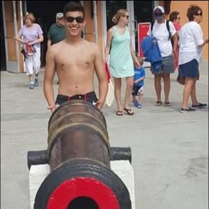 Meet your Posher, Christian