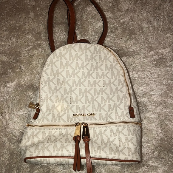 Micheal Kors Rhea Zip Medium Backpack