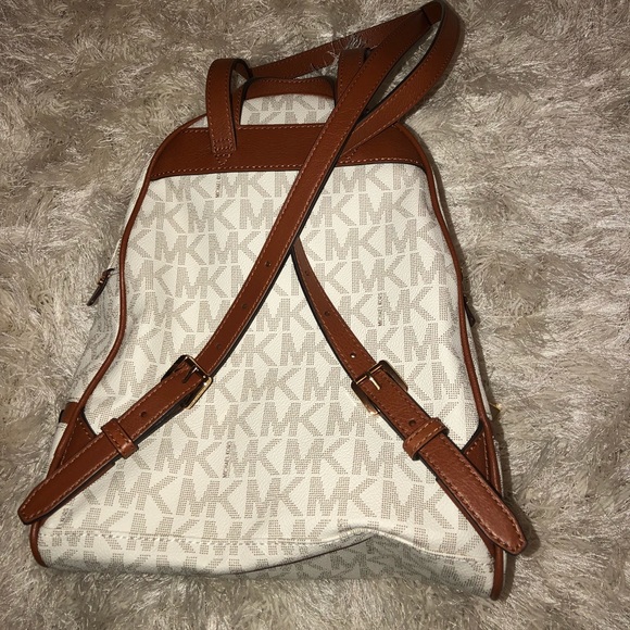 Micheal Kors Rhea Zip Medium Backpack