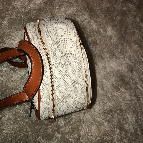 Micheal Kors Rhea Zip Medium Backpack