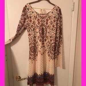Gorgeous long sleeve crochet dress