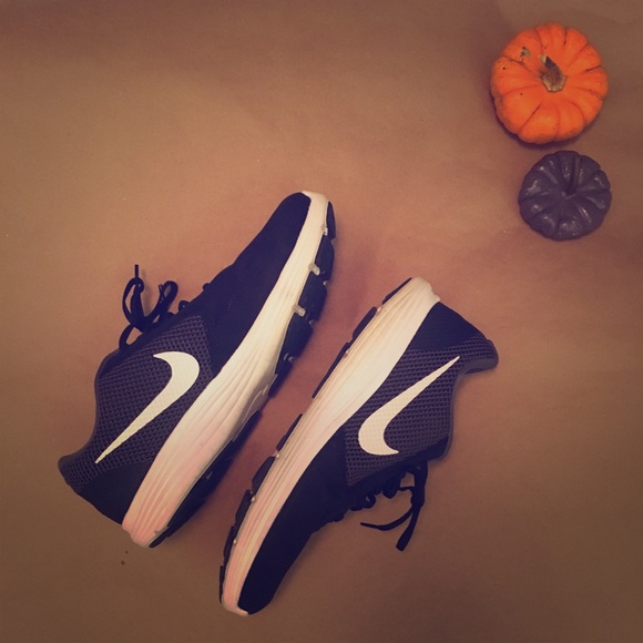 🎉🎉SOLD🎉🎉Nike Revolution 3-Men’s size 12 - Picture 1 of 7