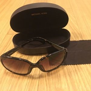 Michael Kors Tortoise Sunglasses 🕶