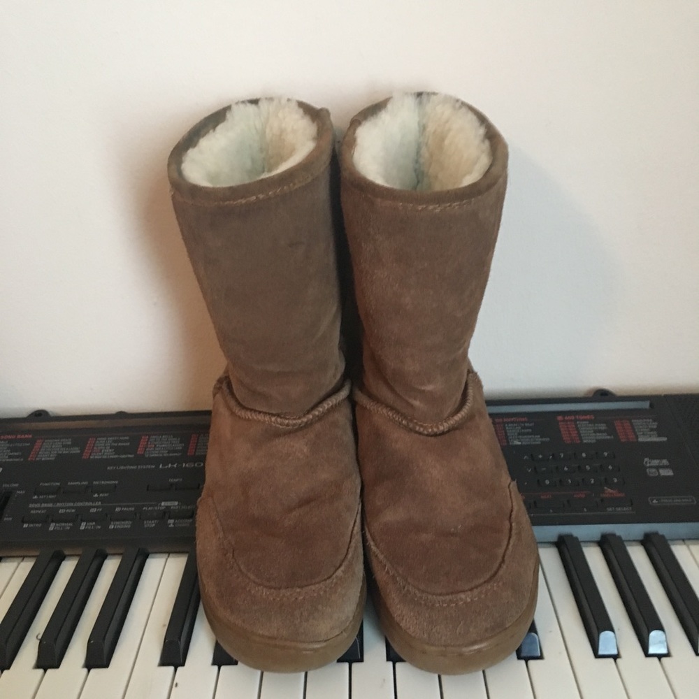 Bearpaw boots