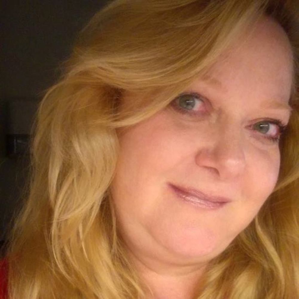 Meet your Posher, Debbie - Picture 1 of 1