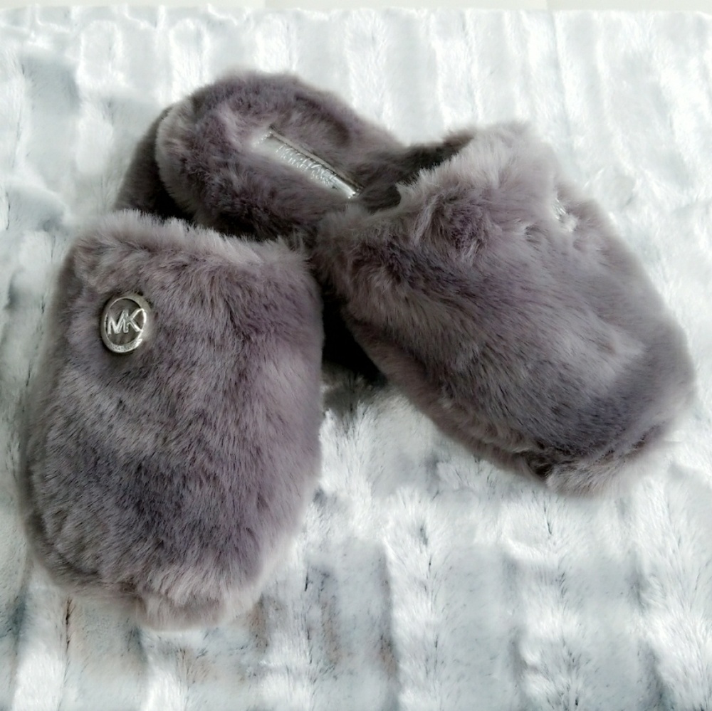 MICHAEL KORS FAUX FUR SLIPPERS *LAST 1* - Picture 4 of 4