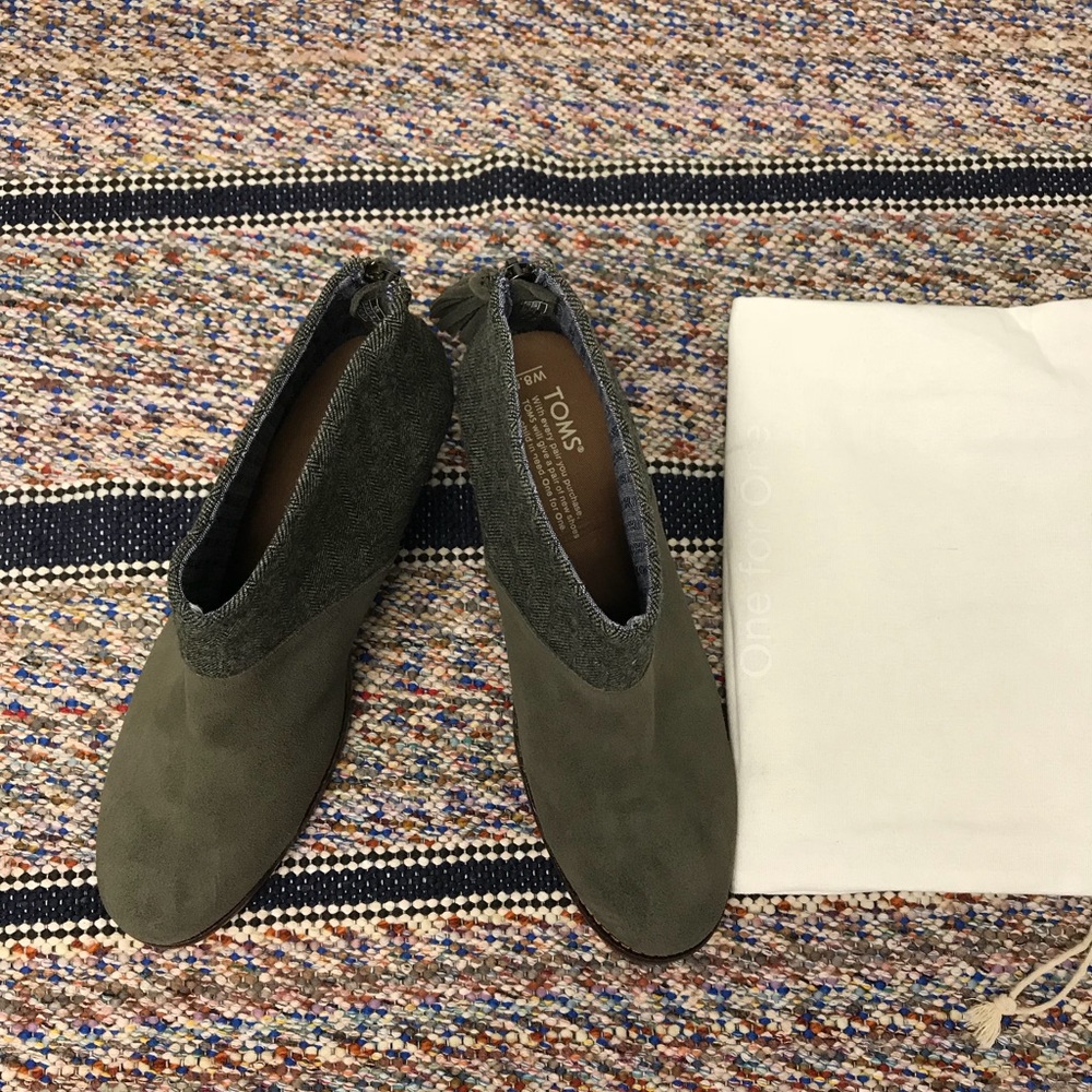 NWT Toms Ankle Boots