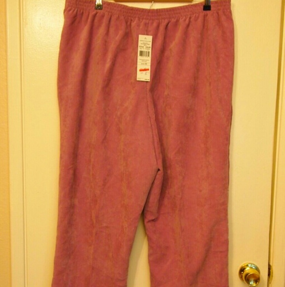 Alfred Dunner Size 20 Raspberry Women's Pants - Picture 6 of 6