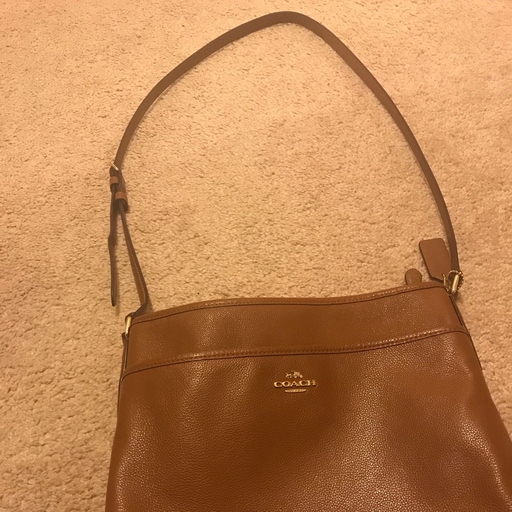 SOLD‼️ COACH Messenger Crossbody