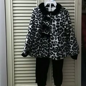 Girls Velvet jacket and pants set