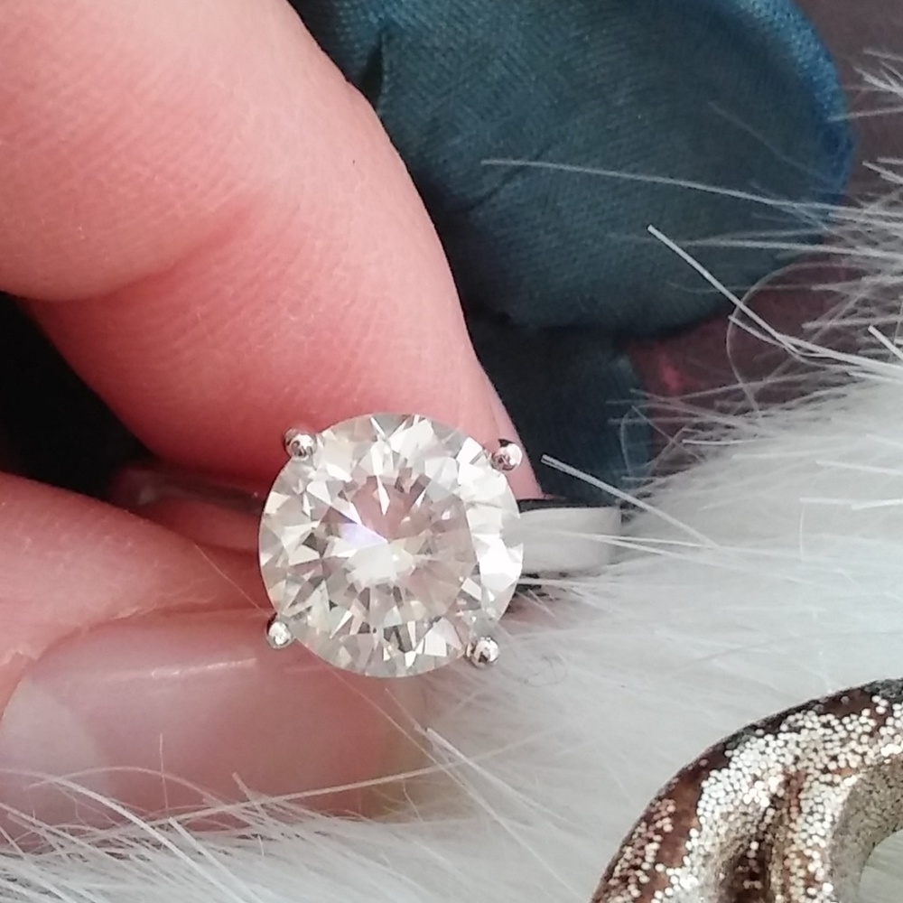 Round Moissanite ring in sterling silver