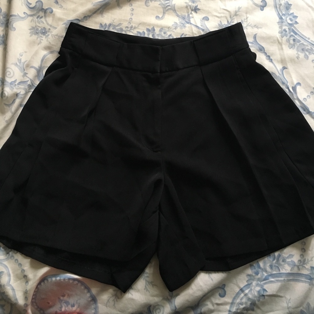 Jlo black shorts