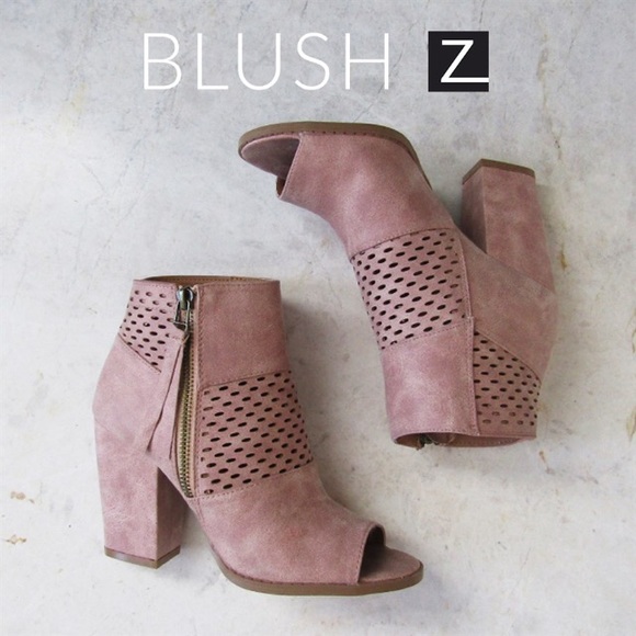 LAST PAIR Blush Peep Toe Booties. Size 5.5 - Picture 2 of 3