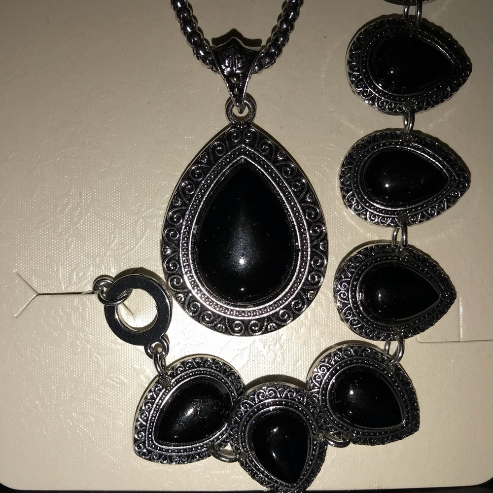 Black Onyx Set - Picture 2 of 3