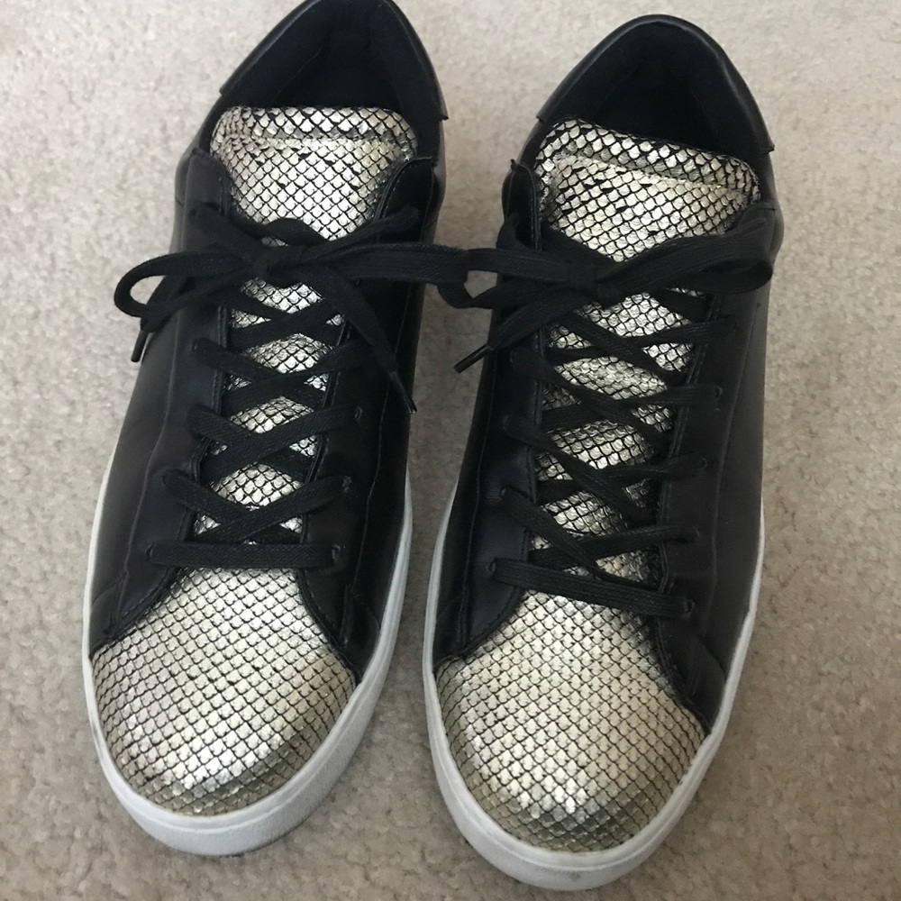 Faux Leather and Snake Skin Nine West Casual shoe