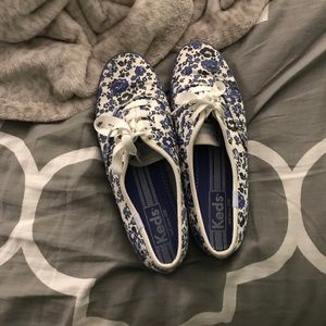 Flower keds