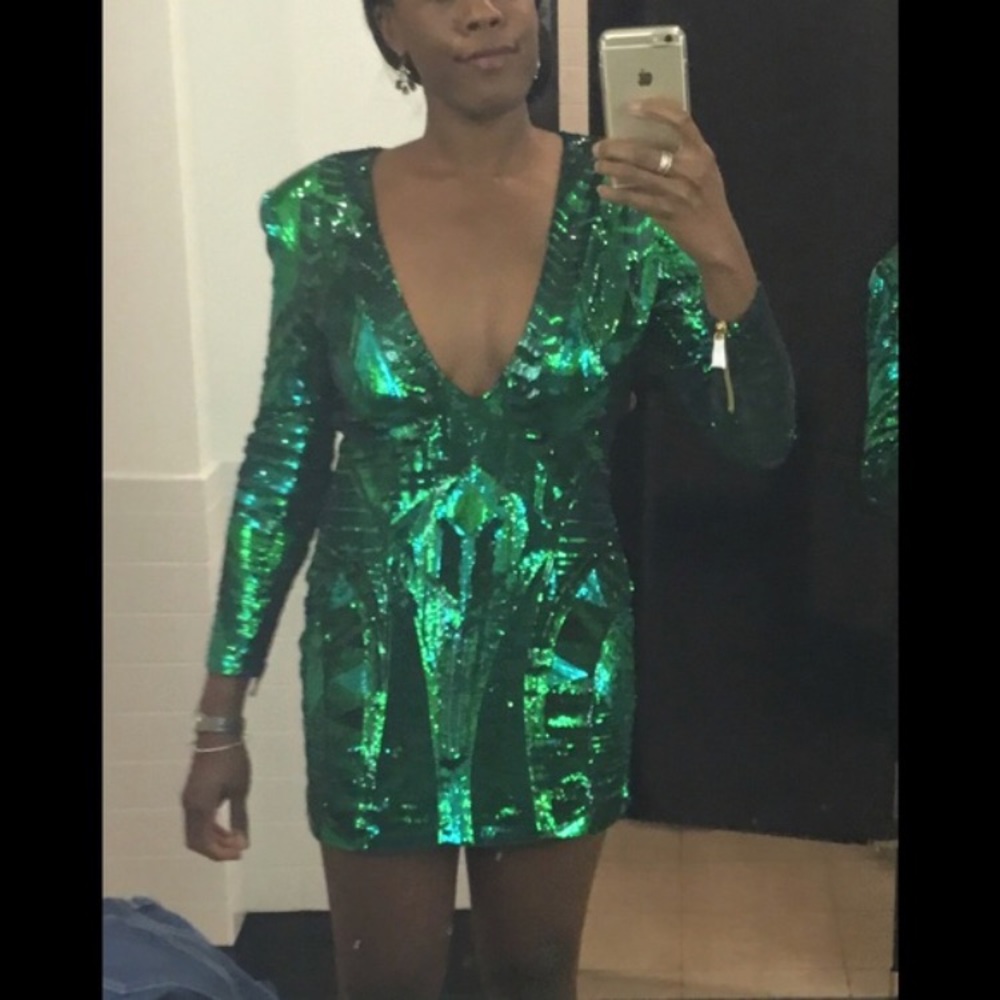 🔥🔥BALMAIN EMERALD DRESS SOLD OUT EVERYWHERE🔥🔥 - Picture 4 of 4