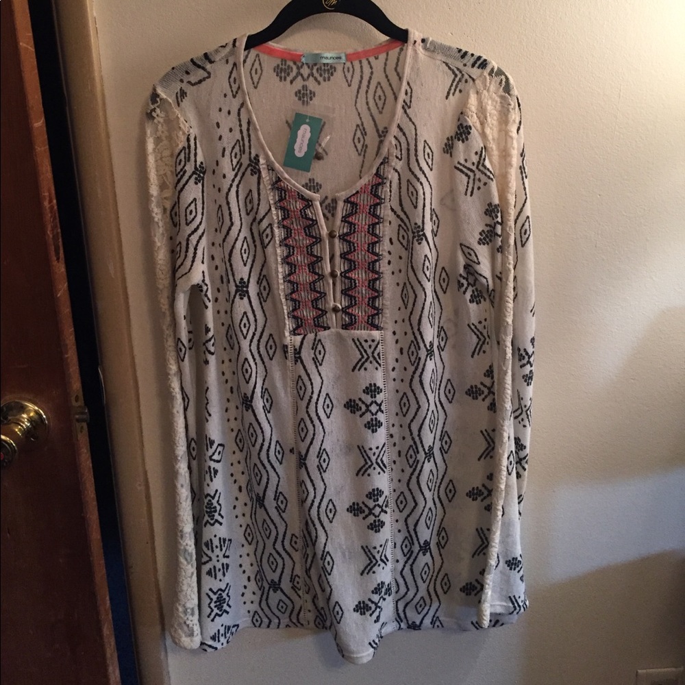 Patterned knit tunic