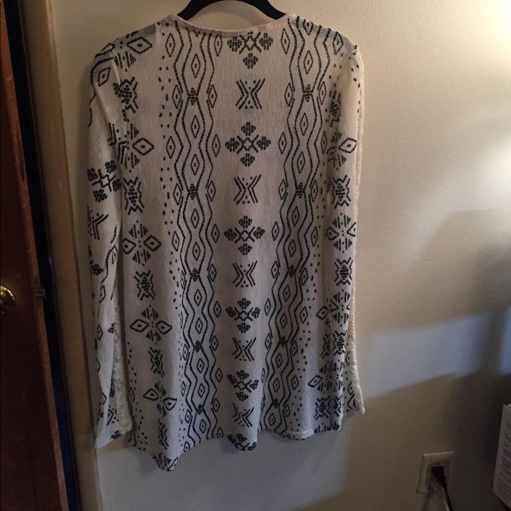 Patterned knit tunic - Picture 3 of 3