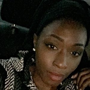 Meet your Posher, Danyell