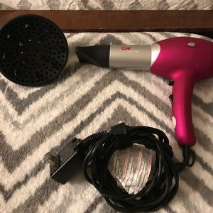 CHI low EMF blow dryer with attachments