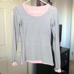 Super cute barely worn reversible lulu lemon top!!
