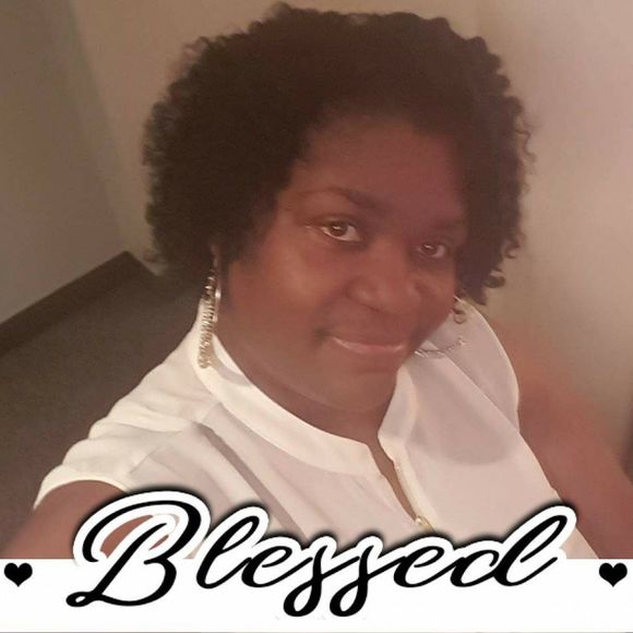 Meet your Posher, Sylvia - Picture 1 of 1