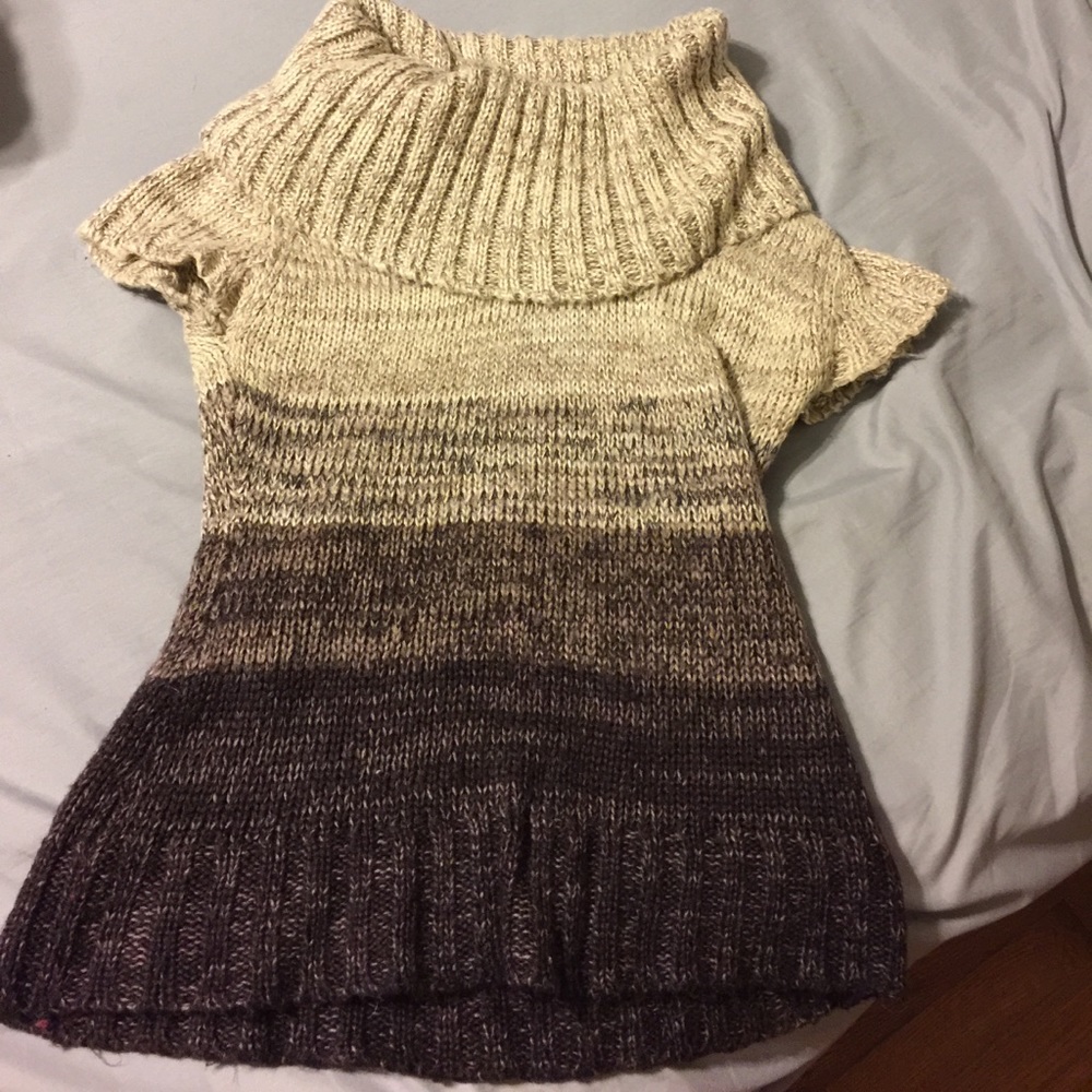 Charlotte Russe Short Sleeve Cowl Neck Sweater