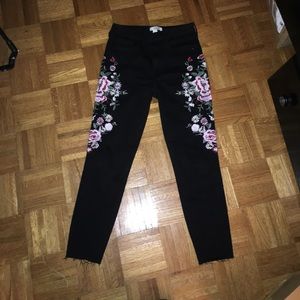 EMBROIDERED F21 JEANS