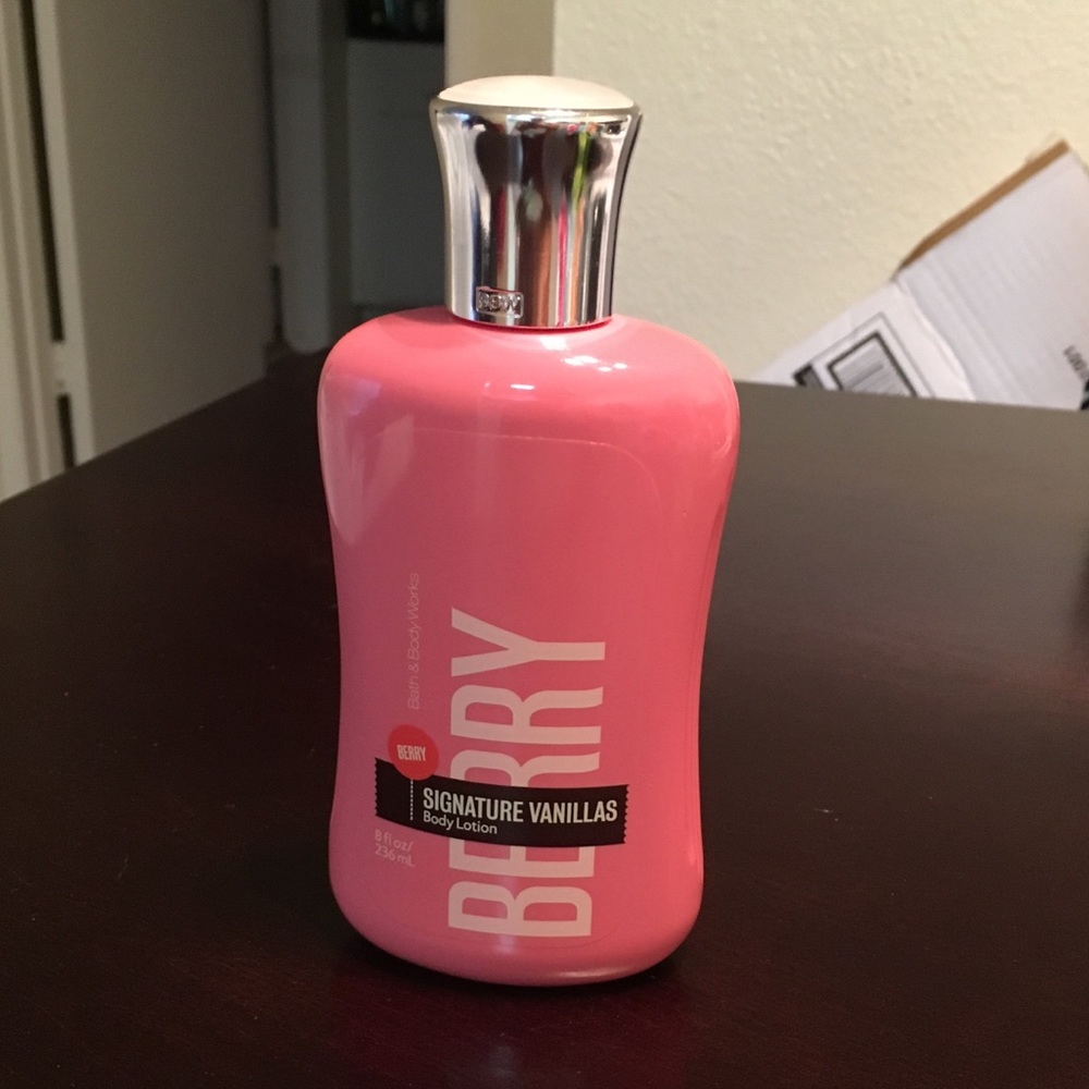 Bath & Body Works Berry Vanilla lotion