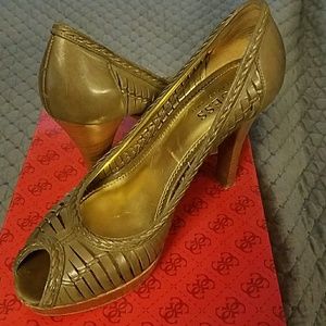 GUESS heels